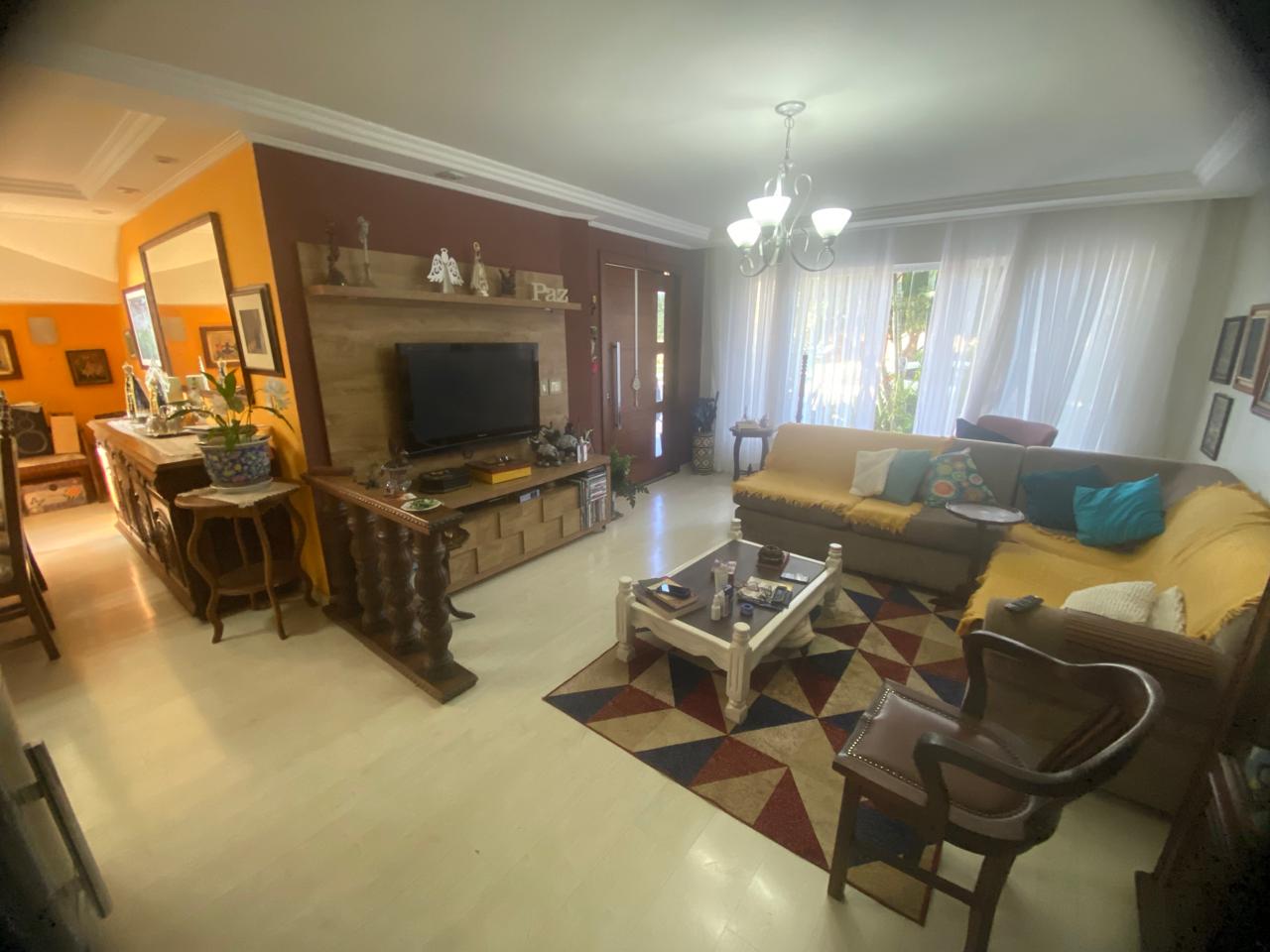 foto do anúncio Sobrado em condomínio, próximo ao Aeroporto e HU